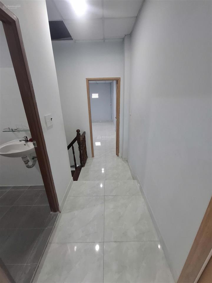 Kẹt tiền bán gấp tại lê đại hành, 10 tỷ, 80m², 4pn, 4wc, mặt tiền 4m đã hạ 4 tỷ để bán