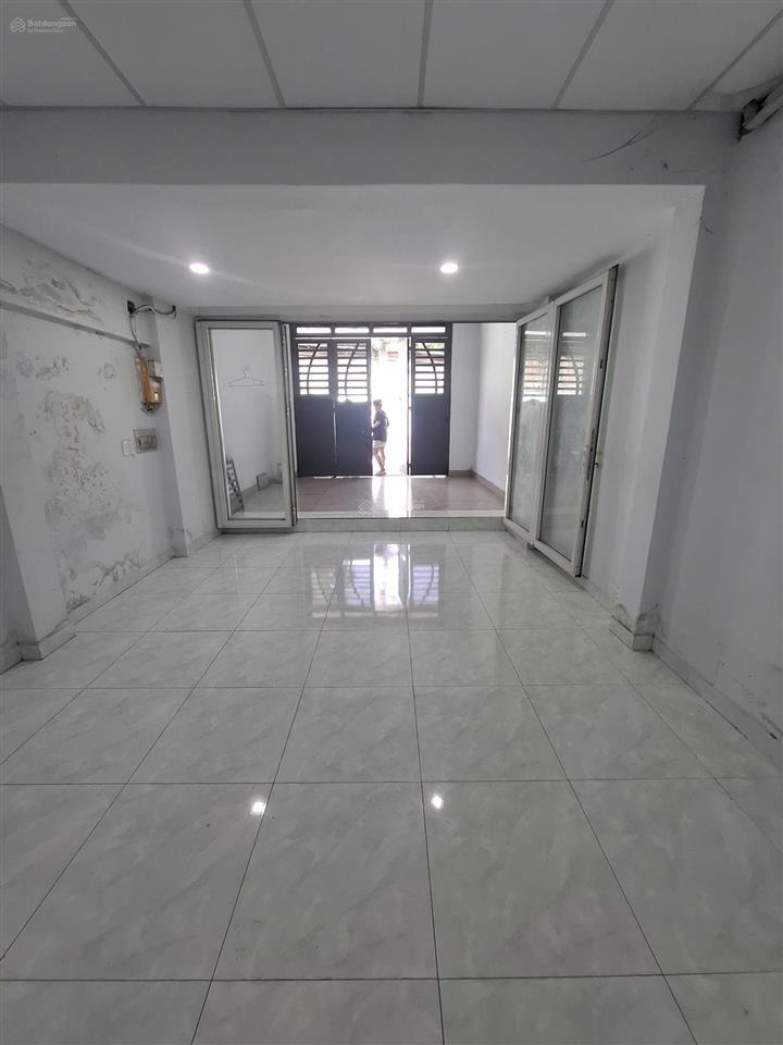 Bán gấp nhà 3 tầng hẻm 8met lê đại hành, đối diện lotte mart