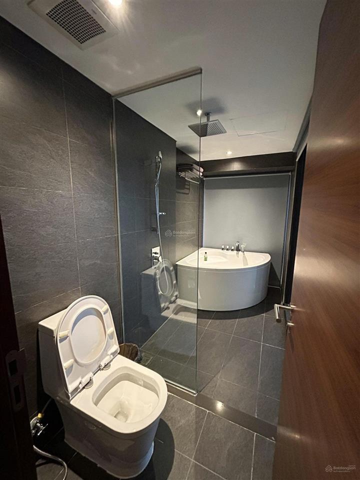 Bán gấp căn duplex pentstudio tây hồ 91m2 ban công tây nam giá 8.8 tỷ full đồ, sẵn sổ đỏ