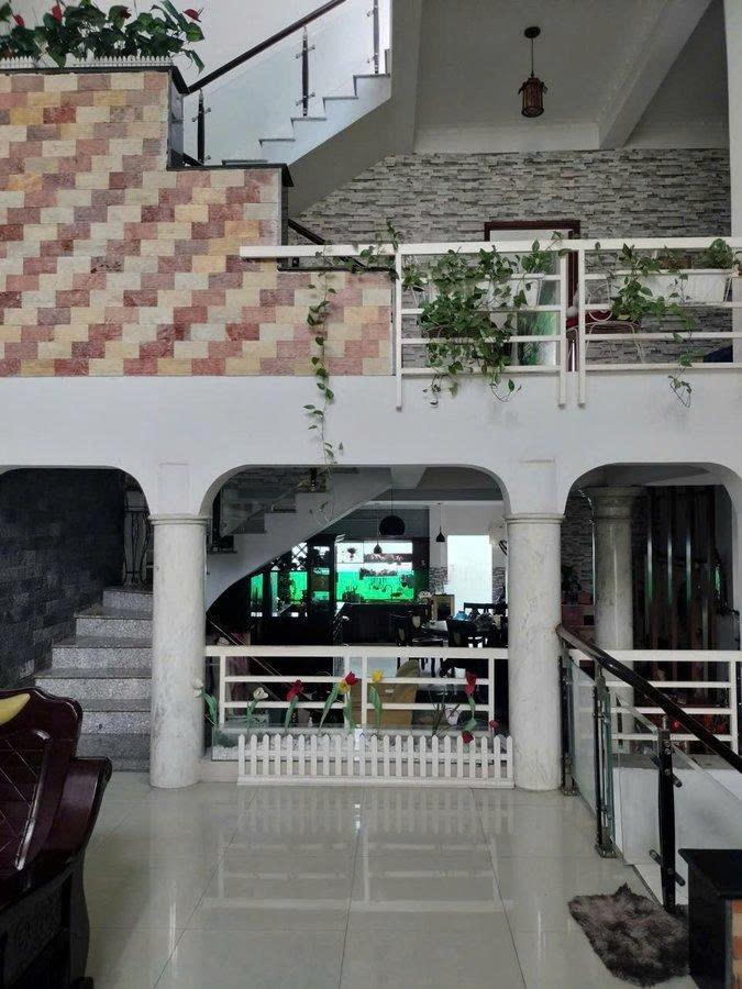 BÁN NHÀ DT SIÊU RỘNG : DT đất : (7m x 26m), nỡ hậu nhẹ . DT sàn 220.3m² - KẾT CẤU : HẦM ,