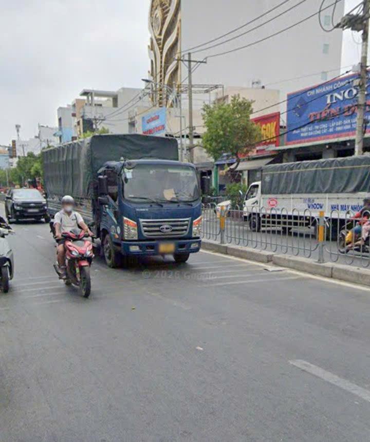 Bán Nhà Mặt Tiền Căn Góc Lê Văn Quới Bình Tân 196m2 Ngang 7.5m Giá 33.5 Tỷ