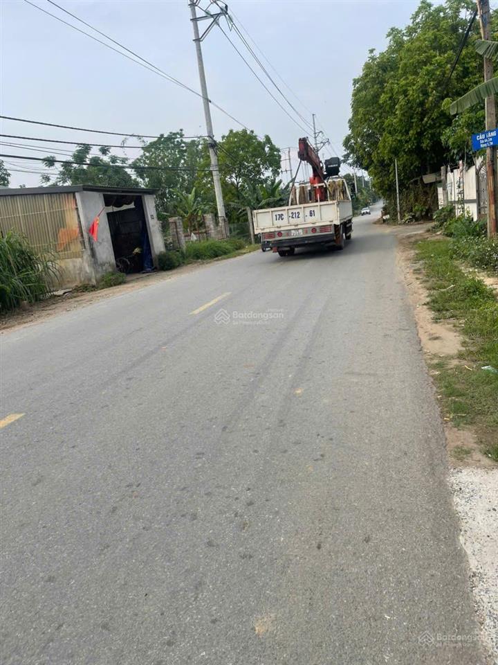 Chính chủ cần bán đất mặt đường nhựa 4 làn xe, trục chính xã vân hoà  sổ đỏ chính chủ