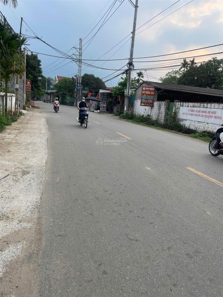 Chính chủ cần bán đất mặt đường nhựa 4 làn xe, trục chính xã vân hoà  sổ đỏ chính chủ