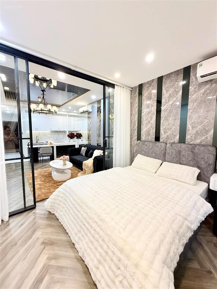 Chính chủ gửi bán ch cc hateco hoàng mai,dt 106m2, 3pn, giá 7 tỷ