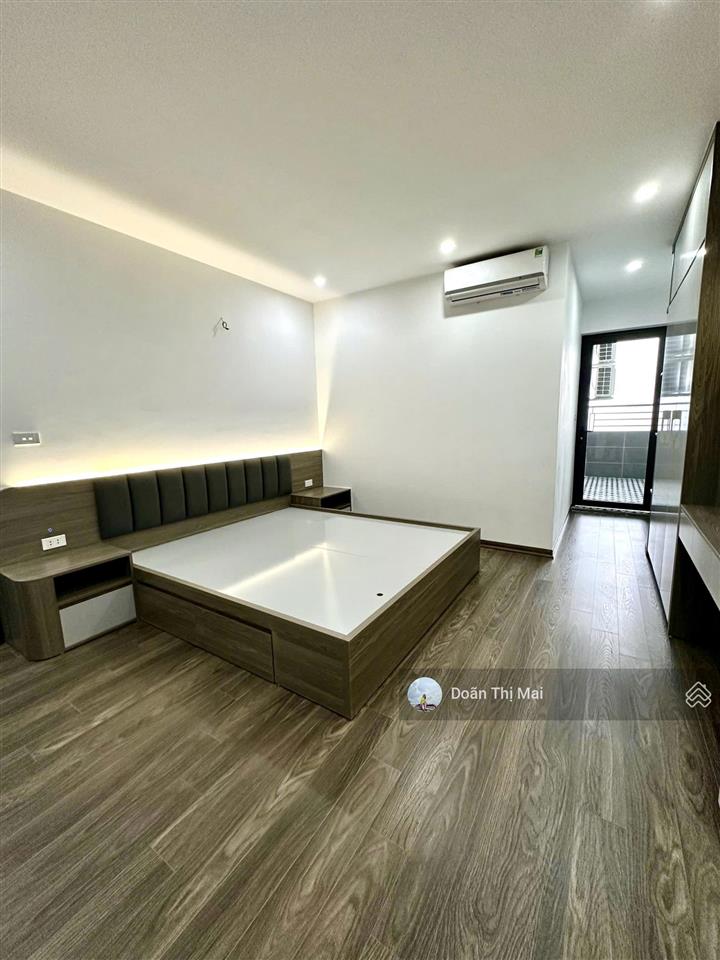 Chính chủ gửi bán chcc nam đô, 94m2, 3 phòng ngủ, 2 ban công, full nội thất