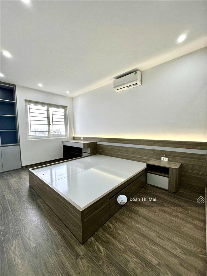 Chính chủ gửi bán chcc nam đô, 94m2, 3 phòng ngủ, 2 ban công, full nội thất