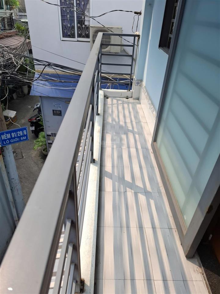 Chủ nhiệt bán nhà tân phú giảm sâu chỉ 3,x tỷ dt 40m( 4mx10m) nở hậu gần sân bay tsn, nhà ga t3
