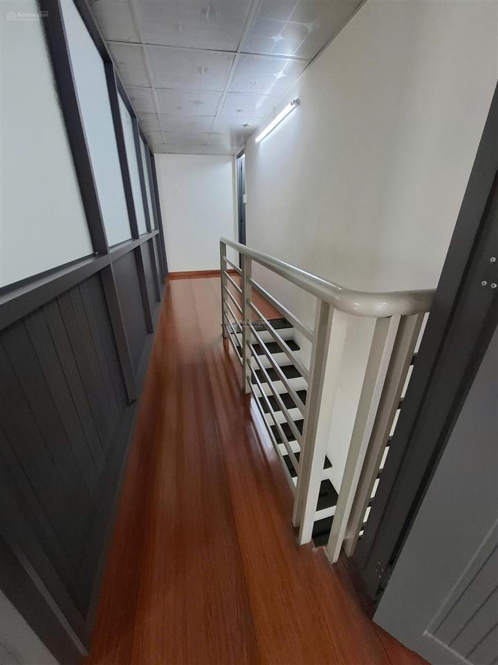 Chủ nhiệt bán nhà tân phú giảm sâu chỉ 3,x tỷ dt 40m( 4mx10m) nở hậu gần sân bay tsn, nhà ga t3