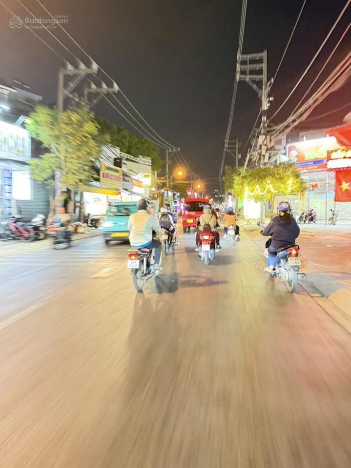 Nhà mặt tiền kinh doanh mã lò tỉnh lộ 10, dt 72m (4,5mx17m) 3 tầng có vỉa hè chỉ 5.959 tỷ