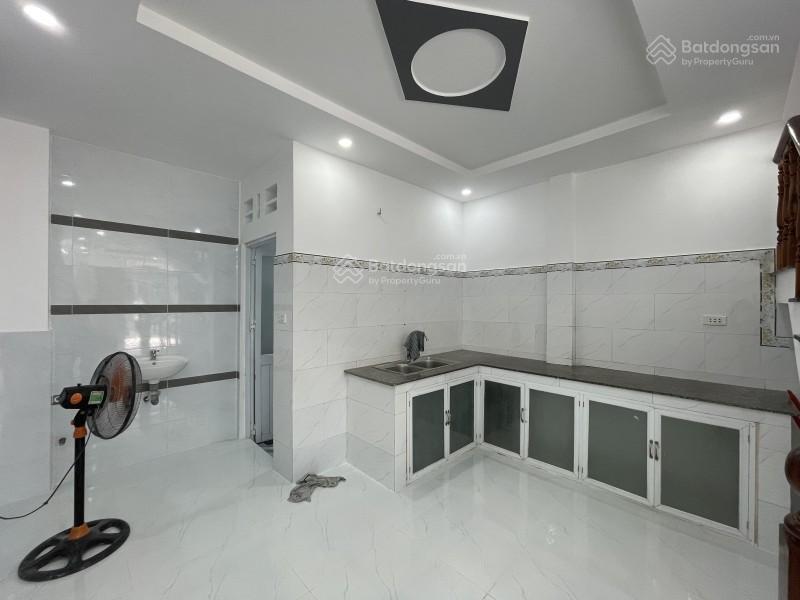 Nhà đẹp sổ chất 42m2(4m x 10.5m) 2tầng chỉ 4,2tỷ đường số 8 bhh hẻm ôtô 6m thông