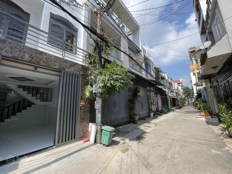 Nhà đẹp sổ chất 42m2(4m x 10.5m) 2tầng chỉ 4,2tỷ đường số 8 bhh hẻm ôtô 6m thông