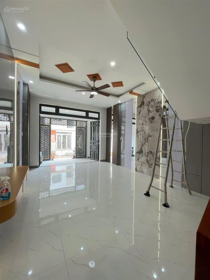 Diện tích rộng 75m2 chỉ 5.1 tỷ nhà 2tầng mới đẹp ở ngay hẻm ôtô 5m thông 3pn(có trệt) sổ hồng riêng
