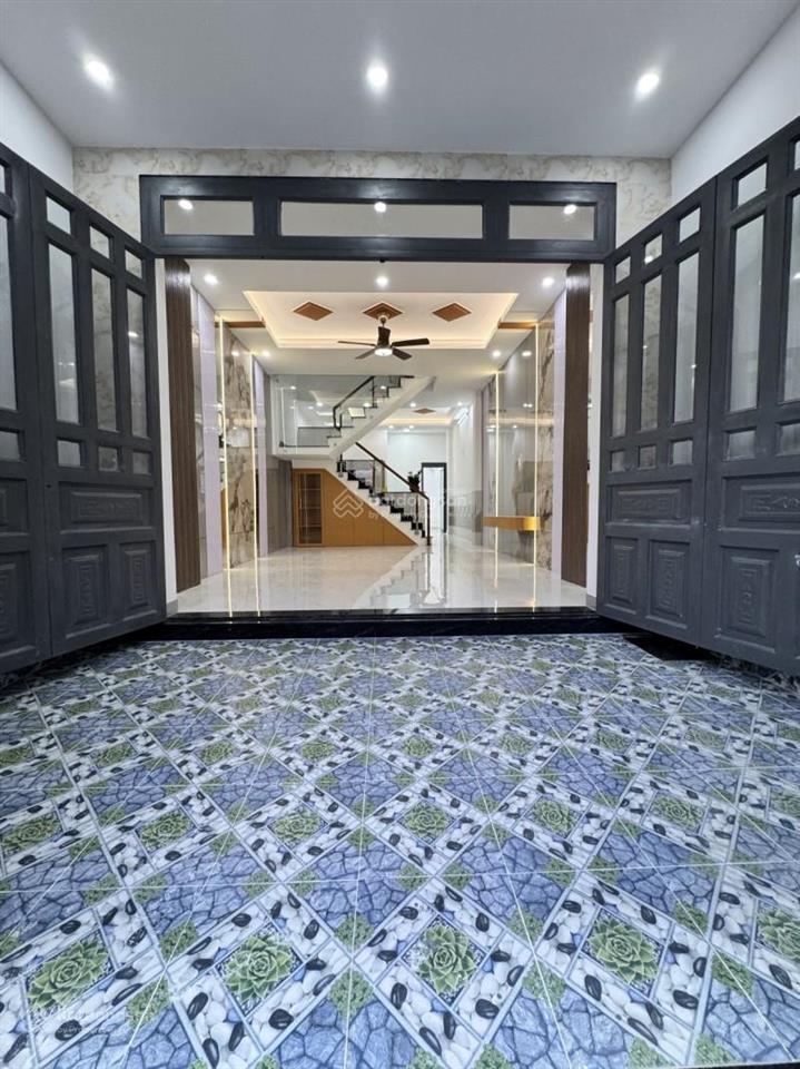 Diện tích rộng 75m2 chỉ 5.1 tỷ nhà 2tầng mới đẹp ở ngay hẻm ôtô 5m thông 3pn(có trệt) sổ hồng riêng