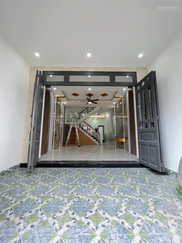 Diện tích rộng 75m2 chỉ 5.1 tỷ nhà 2tầng mới đẹp ở ngay hẻm ôtô 5m thông 3pn(có trệt) sổ hồng riêng