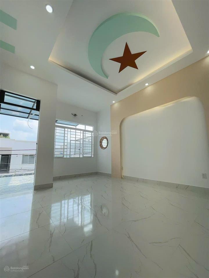 Diện tích rộng 75m2 chỉ 5.1 tỷ nhà 2tầng mới đẹp ở ngay hẻm ôtô 5m thông 3pn(có trệt) sổ hồng riêng