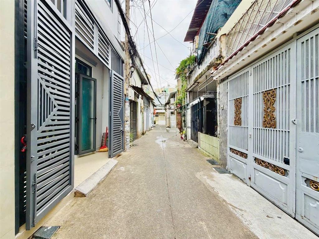 Tân bình hiếm có khó tìm  nhà đẹp vị trí vàng chỉ 4.747 tỷ cách mặt tiền 20m
