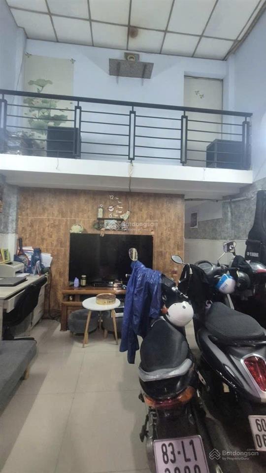 Siêu phẩm giá chỉ 4.65 tỷ ngang chuẩn 4m  hẻm 5m sạch sẽ  sát vách trường học, chợ