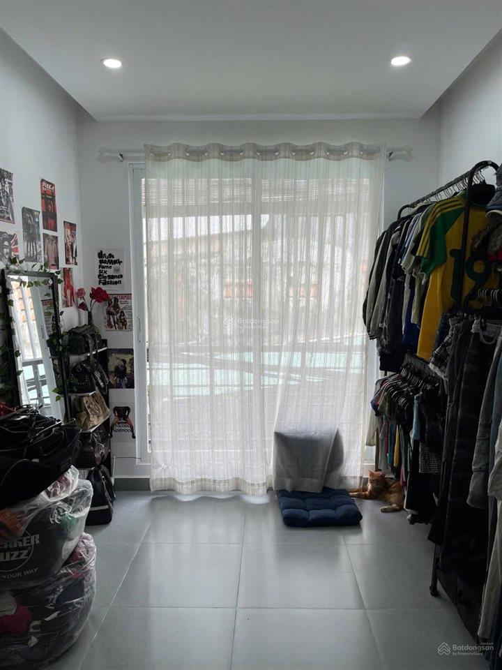 Nhà ngay chợ phạm văn hai tân bình 38m2  hẻm thông  nở hậu  giá chỉ 4.5 tỷ