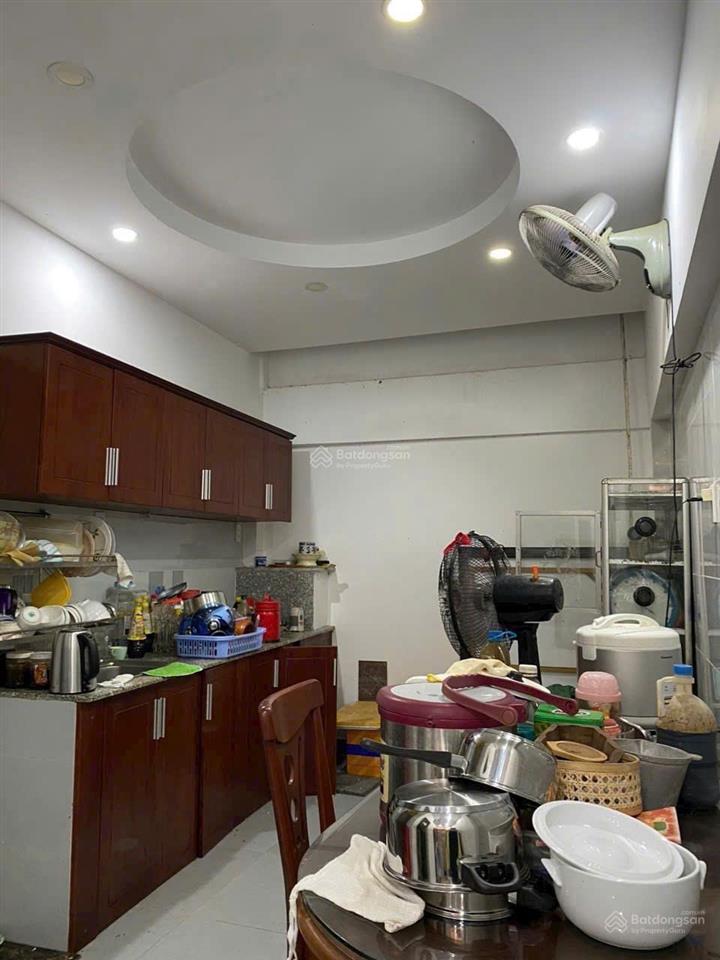 Nhà ngay chợ phạm văn hai tân bình 38m2  hẻm thông  nở hậu  giá chỉ 4.5 tỷ