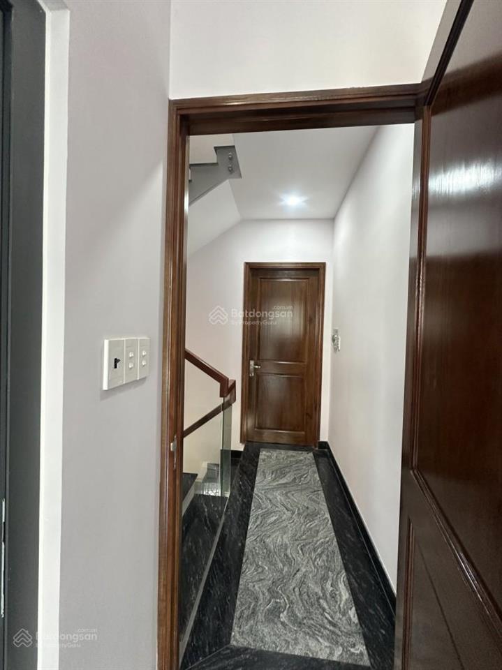 Gấp bán 4 tầng 45m2 hẻm trước 5m hoàn công đủ giáp sân bay tân sơn nhất tuyến metro nhỉnh 5tỷ