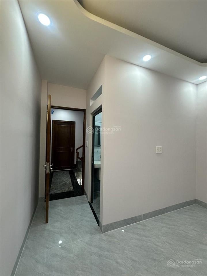 Gấp bán 4 tầng 45m2 hẻm trước 5m hoàn công đủ giáp sân bay tân sơn nhất tuyến metro nhỉnh 5tỷ