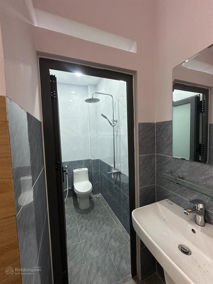 Gấp bán 4 tầng 45m2 hẻm trước 5m hoàn công đủ giáp sân bay tân sơn nhất tuyến metro nhỉnh 5tỷ