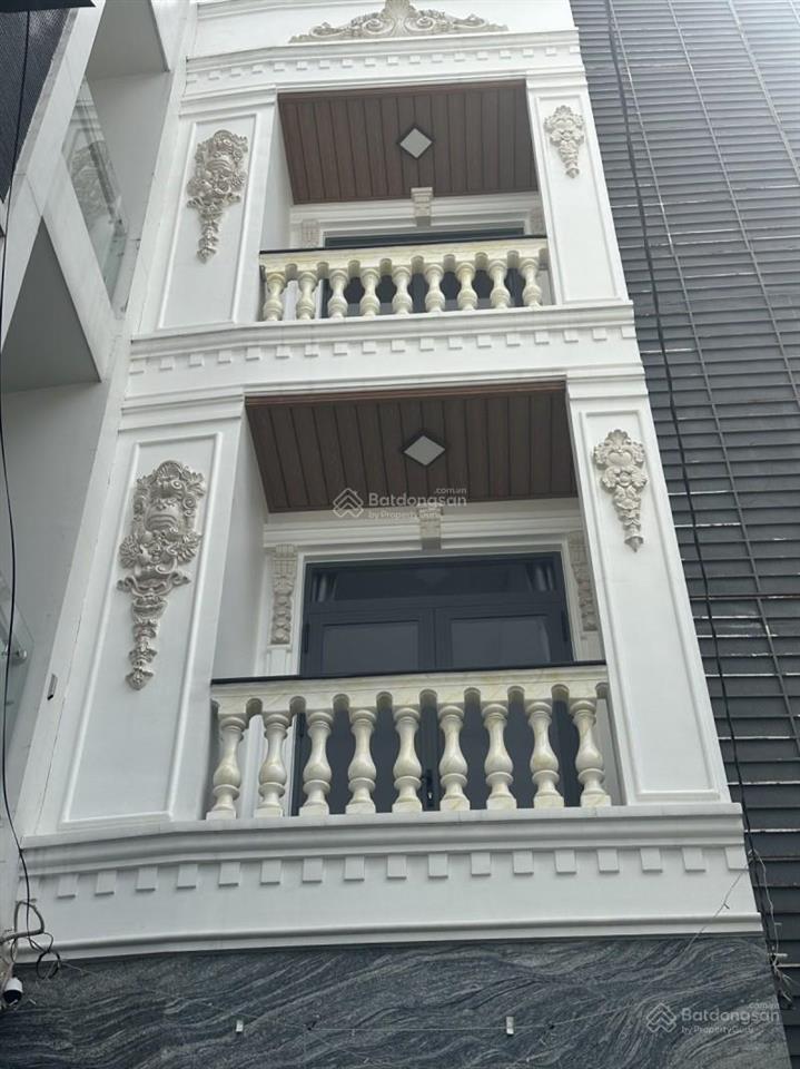 Gấp nhà ngay đh côngthương 45m 4tầng giáp tânbình 5.15tỷ gần sân bay