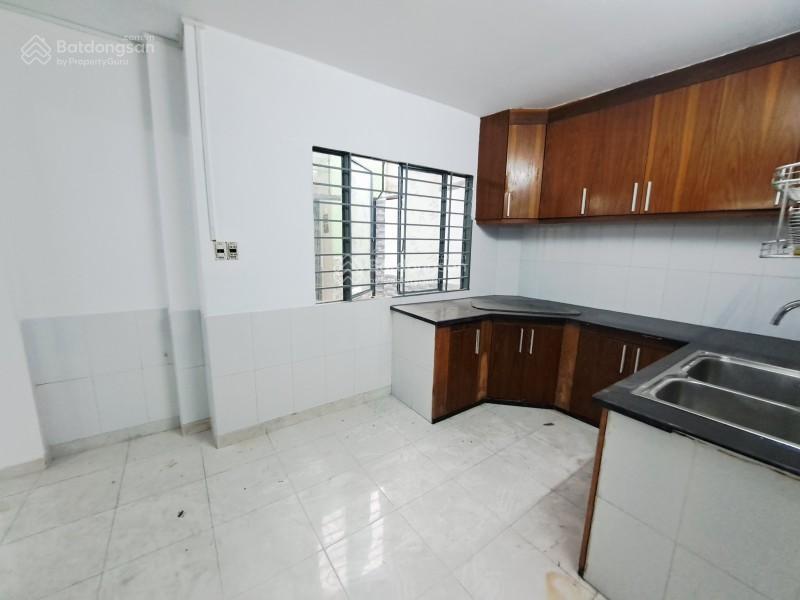 Chốt nhanh tân phú dt to 54m2(8.4 x 6.6)  chỉ 4,479 tỷ 2tầng kiên cố 3pn sát hẻm ôtô