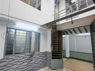 Chốt nhanh tân phú dt to 54m2(8.4 x 6.6)  chỉ 4,479 tỷ 2tầng kiên cố 3pn sát hẻm ôtô