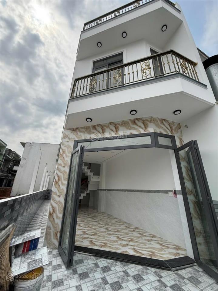 Gấp nhà mới 72m2 có sân ô tô chỉ 5,678 tỷ hẻm 6m btct 3tầng 3pn 3wc sổ a4