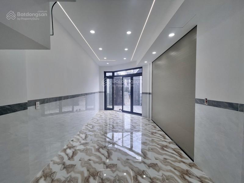 Gấp nhà mới 72m2 có sân ô tô chỉ 5,678 tỷ hẻm 6m btct 3tầng 3pn 3wc sổ a4