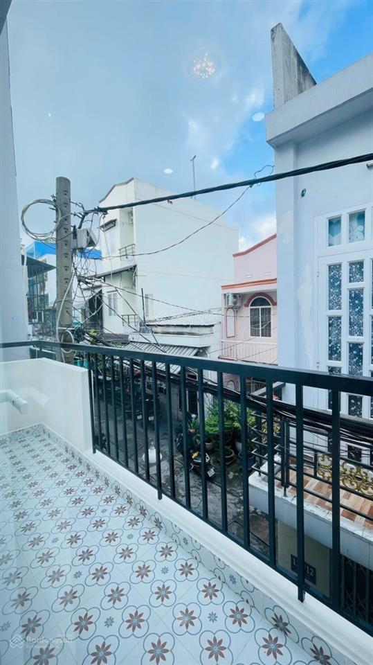 Gấp nhà mới full nội thất 2 tầng chỉ 4.38 tỷ hẻm 4m gần chợ tân hương tân phú