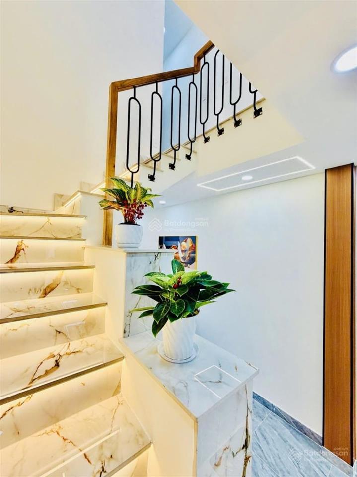 Siêu phẩm p15 tân bình 2 tầng 3pn 4wc chỉ 5.02 tỷ giáp sân bay tsn gần chợ