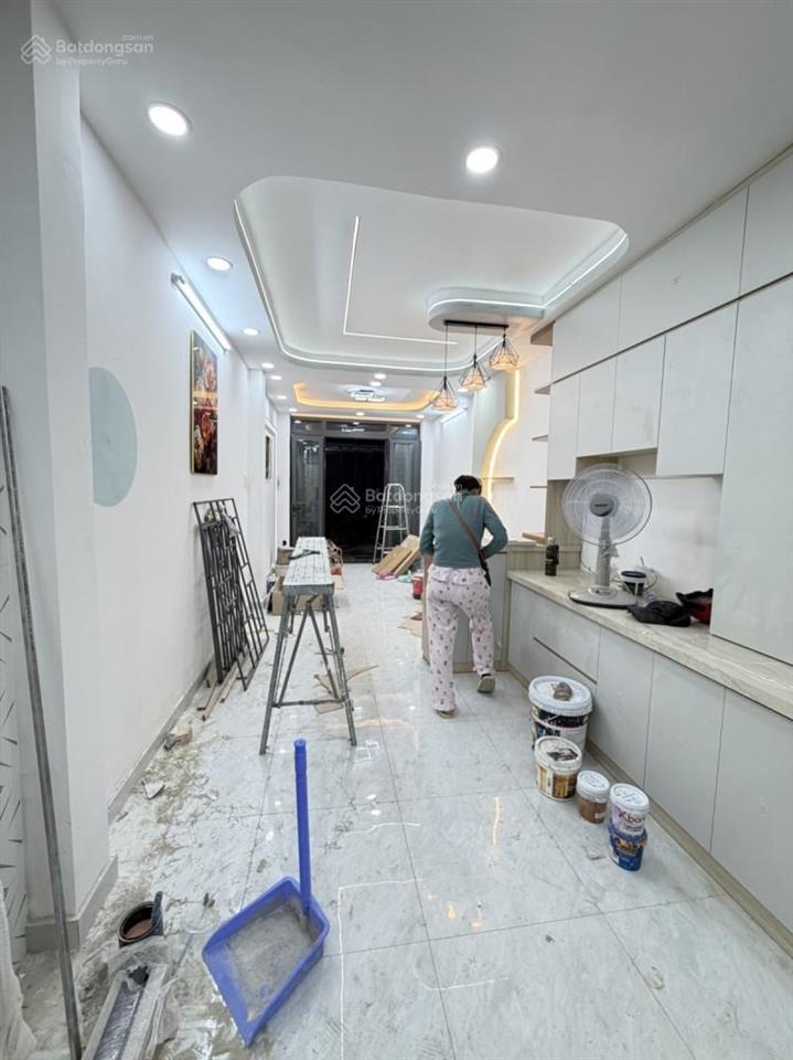 Gấp bán nhà đẹp 3 tầng 40m2 4pn nhỉnh 4 tỷ đình tân khai giáp tân phú q11