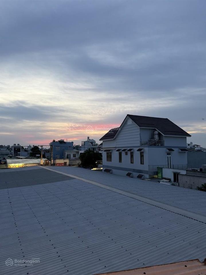 Gấp bán nhà đẹp 3 tầng 40m2 4pn nhỉnh 4 tỷ đình tân khai giáp tân phú q11