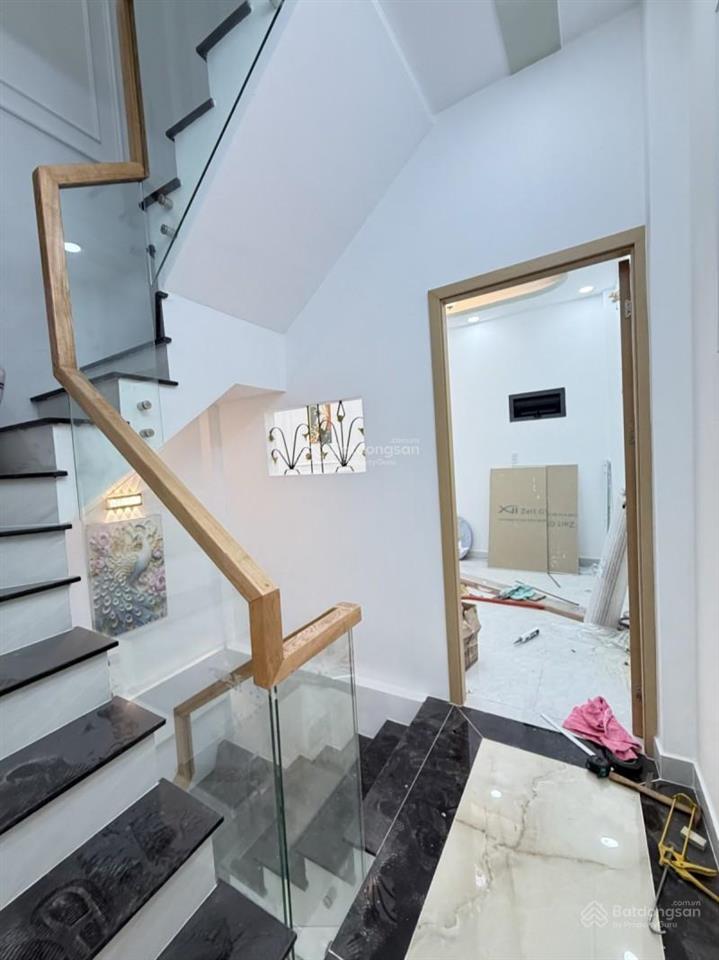 Gấp bán nhà đẹp 3 tầng 40m2 4pn nhỉnh 4 tỷ đình tân khai giáp tân phú q11