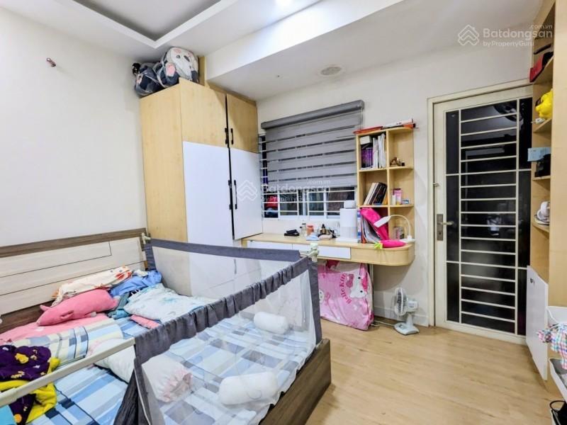 Siêu vip 2tầng quận 10 cách mt hoà hưng 20m nở hậu sổ riêng 5.8tỷ
