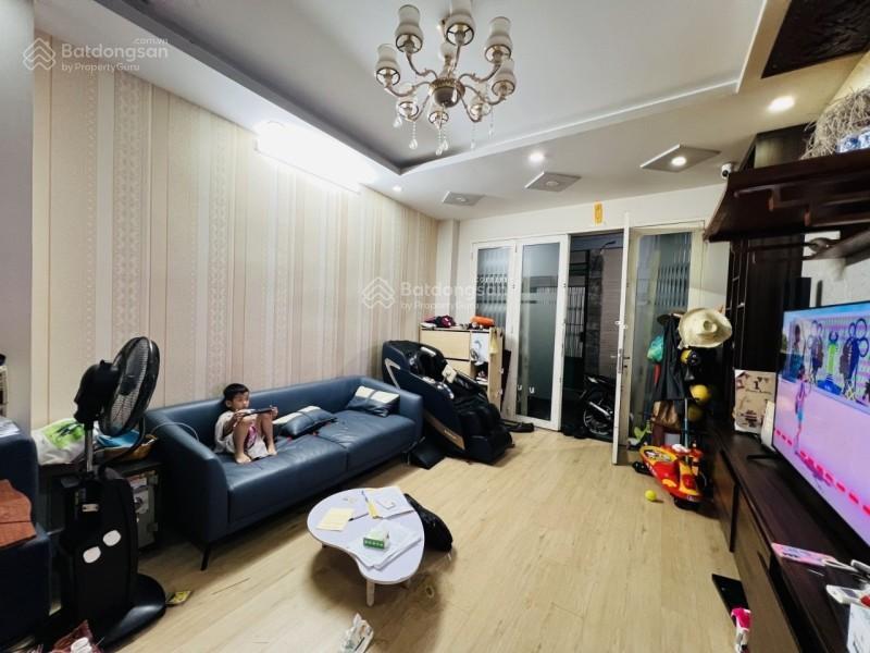Siêu vip 2tầng quận 10 cách mt hoà hưng 20m nở hậu sổ riêng 5.8tỷ