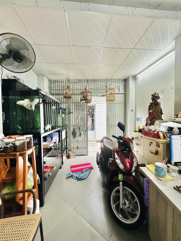 Bán rẻ vip trần quang cơ tân phú, 35m2, 2 tầng 2pn, chỉ 3.456 tỷ sổ đẹp hẻm rộng