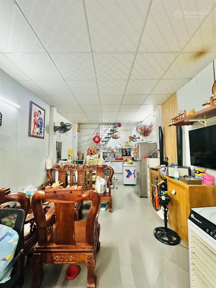 Bán rẻ vip trần quang cơ tân phú, 35m2, 2 tầng 2pn, chỉ 3.456 tỷ sổ đẹp hẻm rộng