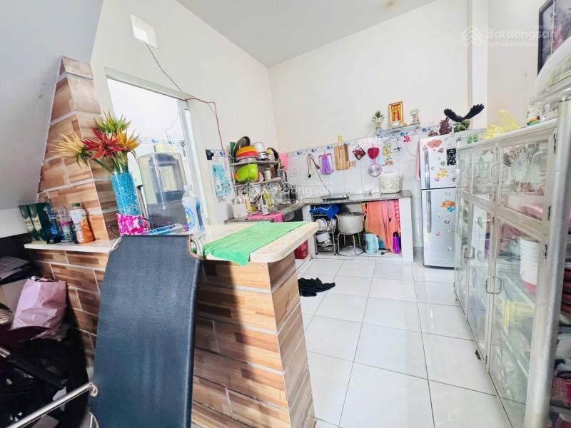 Gấp bán nhà chuẩn lô tư  40m2  2pn  sổ a4  chỉ 4.14 tỷ  hẻm 6m thông