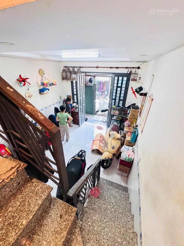 Gấp bán nhà chuẩn lô tư  40m2  2pn  sổ a4  chỉ 4.14 tỷ  hẻm 6m thông