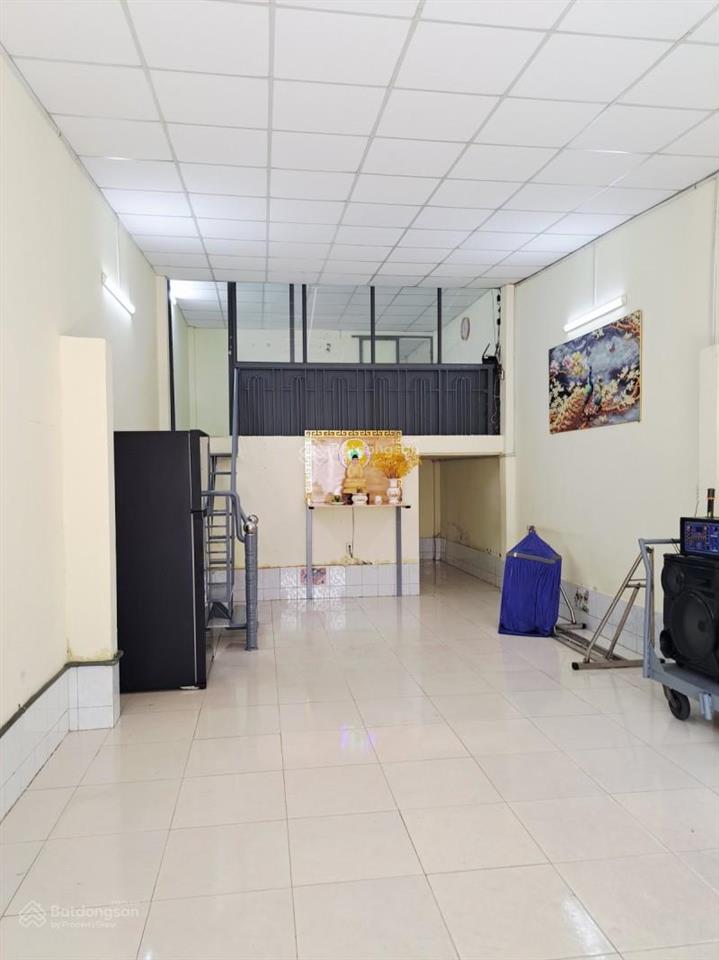 Giá tốt nhà to 72m2 chỉ 4.x tỷ hẻm rộng oto ngủ nhà hương lộ 2 bình tân gần aeon mall bt