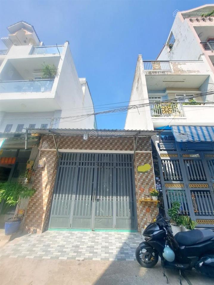 Giá tốt nhà to 72m2 chỉ 4.x tỷ hẻm rộng oto ngủ nhà hương lộ 2 bình tân gần aeon mall bt