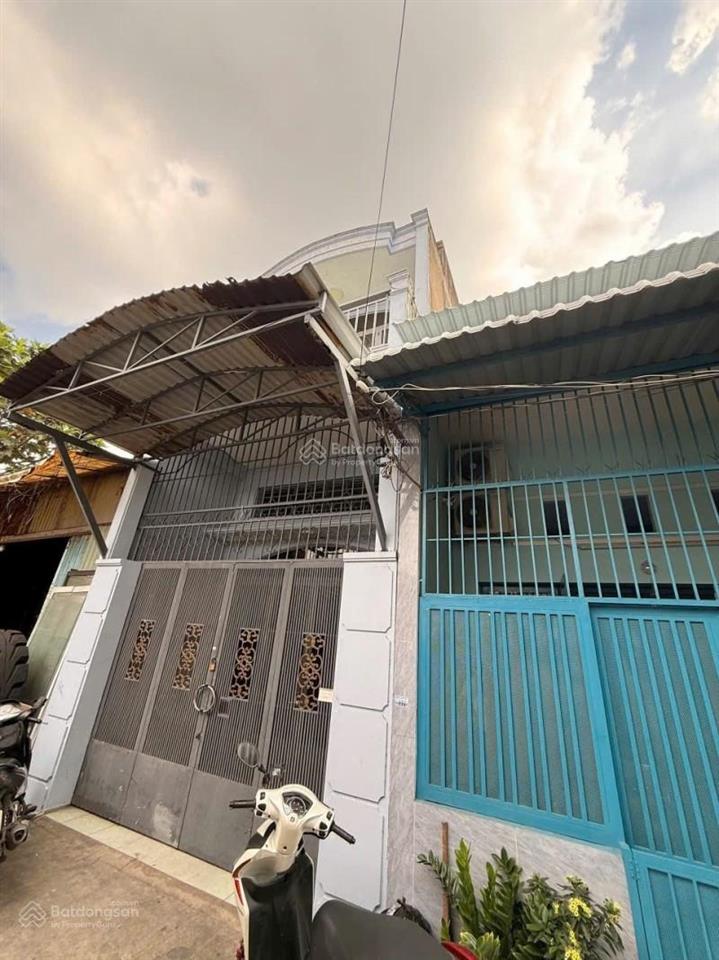 Gấp bán nhỉnh 3 tỷ 48m2 3 tầng  hẻm xe hơi 5m gần chợ lê văn quới