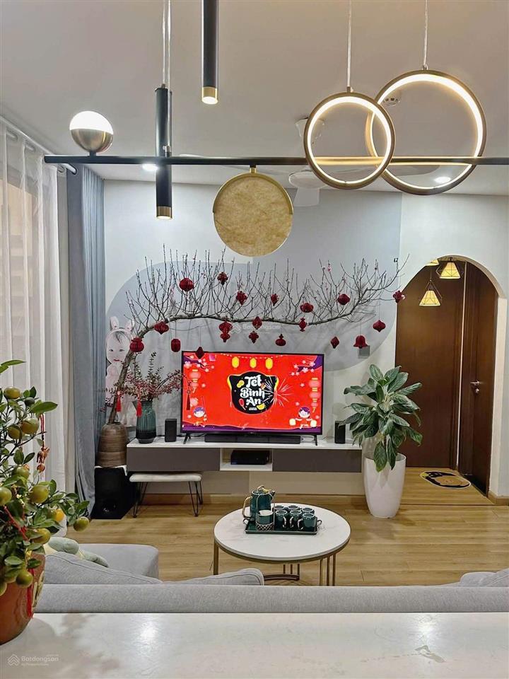 Bán gấp giá chỉ 7 tỷ căn hộ 2pn, 2wc, 70m2 tại rivera park hà nội, sẵn sổ, full nội thất