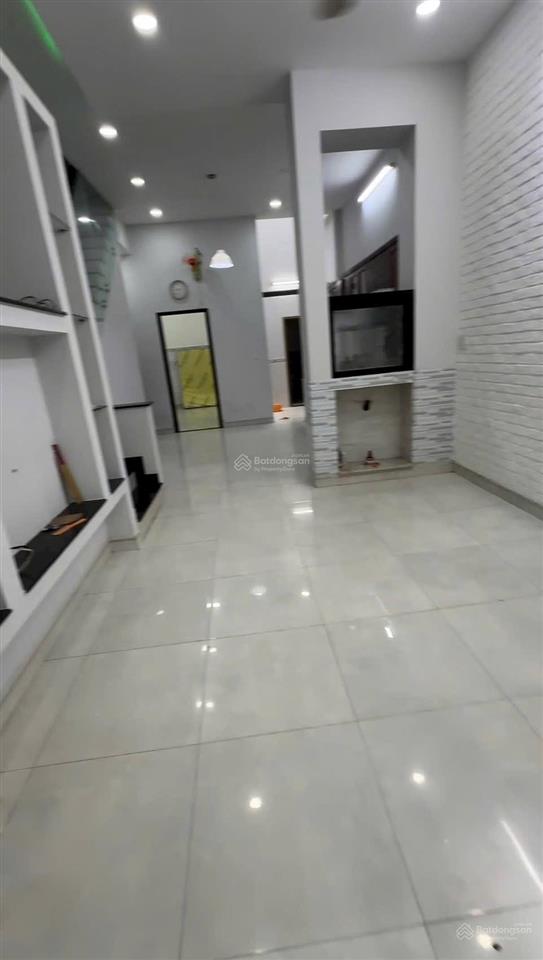 3tỷ350 bán nhà tân qúy tây bình chánh tphcm 80m2 cách ql1 100m2 xem ngay