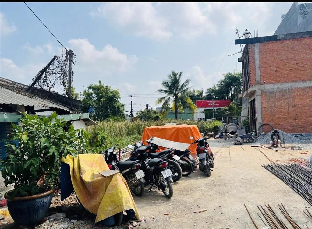 2 tỷ 550 bán đất thổ cư t11 tân quý tây xã bình chánh, tp. hcm cách ql1 100m²
