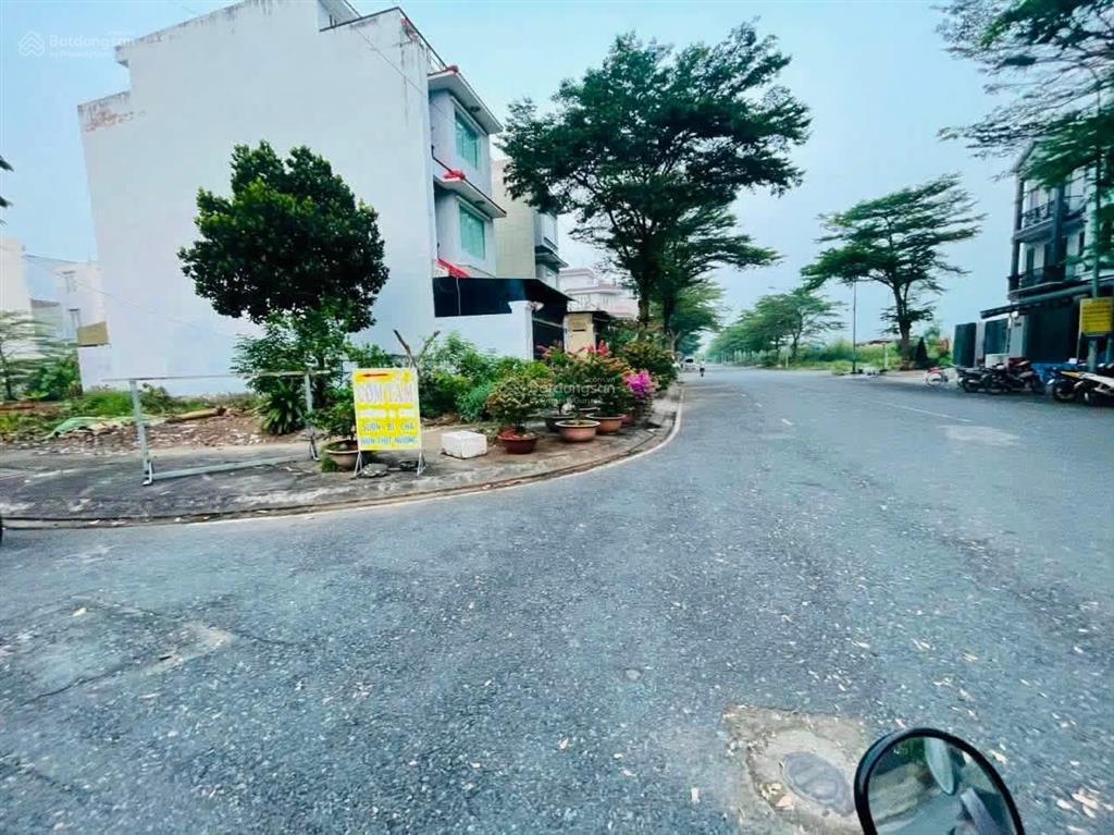 7 tỷ 5 bán gấp lô góc 2 mặt tiền đs85a kdc an phú tây, bình chánh, tp.hcm