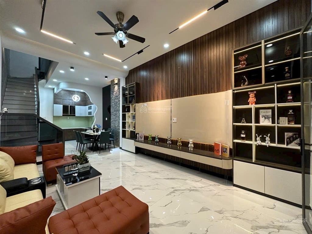 Bán gấp nhà ngộp 2tỷ550 117m2 phước lý đ. nguyễn thị chanh tây ninh
